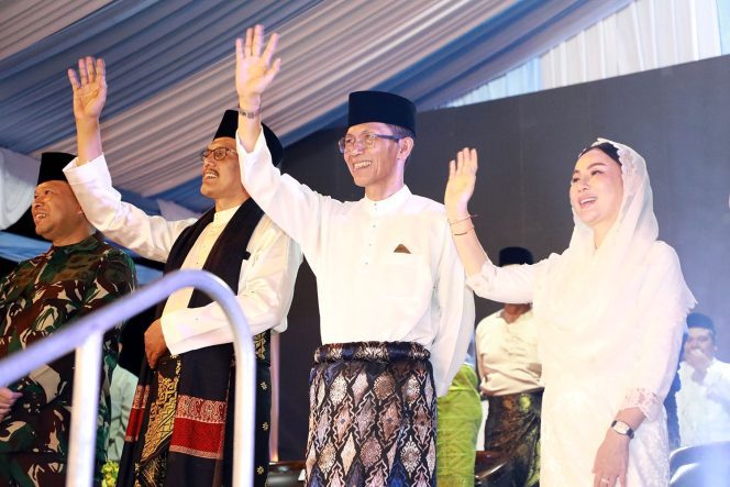 
					Semarak Malam Takbiran di Batam, Pawai Mobil Hias Meriahkan Jalan Engku Putri