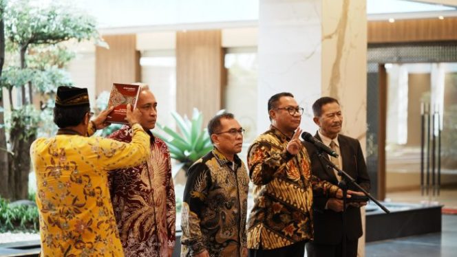 
					Perkuat Daya Saing Batam, Denny Tondano Dilantik Jadi Anggota/Deputi Bidang Pengusahaan BP Batam