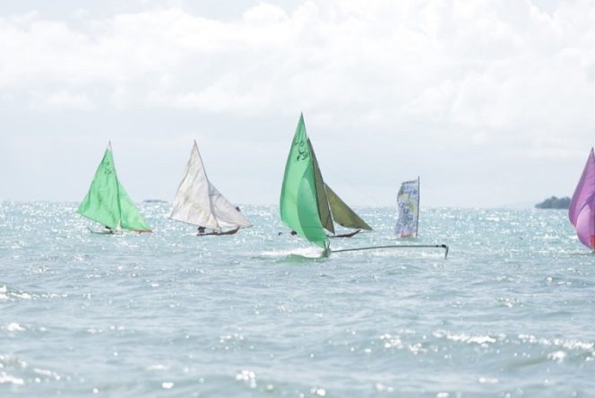 
					Bintan Jong Race Festival di Pantai Lagoi Bay Bintan Resorts, Kabupaten Bintan, Provinsi Kepulauan Riau. F- disbudpar bintan