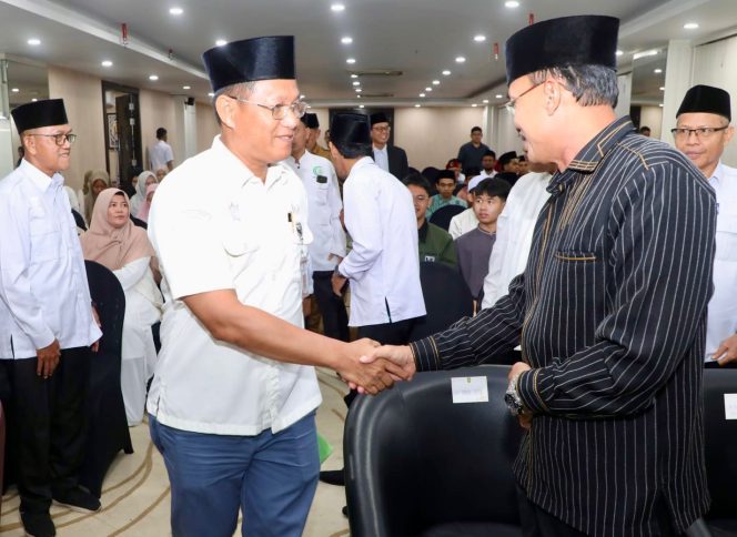 
					Sekda Batam, Firmansyah, menghadiri dan membuka Pelatihan Khusus Peserta Potensial dan Berprestasi di Nagoya Mansion Hotel & Residence Batam, Selasa (12/5/2026).