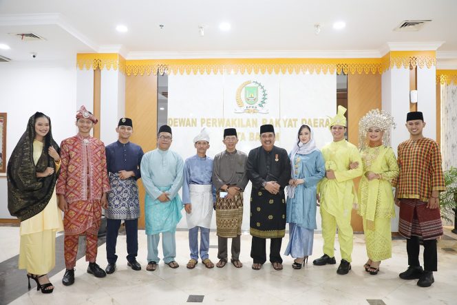 
					Ranperda LAM Kepri Kota Batam Resmi Disahkan Menjadi Perda, Perkuat Jati Diri Melayu di Kota Batam