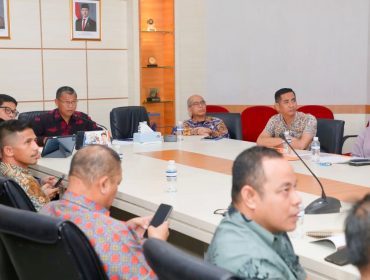 Sekda Batam, Firmansyah, bersama sejumlah pejabat Pemko Batam mengikuti Validasi IPKD yang diselenggarakan Kementerian Dalam Negeri secara daring, Kamis (18/6/2026). 