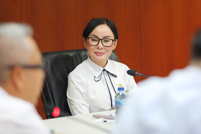 
					Wakil Wali Kota Batam, Li Claudia Chandra. 