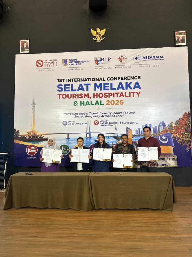 
					Karang Taruna Kota Batam dan Politeknik Pariwisata Batam Teken MoU untuk Perkuat Kolaborasi Pendidikan, Penelitian, dan Pengembangan SDM
