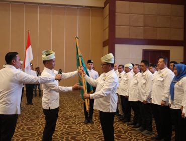 Ketua Umum KADIN Anindya Novyan Bakrie mengukuhkan Dewan Pengurus Kamar Dagang dan Industri (KADIN) Provinsi Kepulauan Riau Masa Bakti 2026–2031 di di Aula Wan Seri Beni, Dompak, Tanjungpinang, Seasa (16/6/2026). Dewan Pengurus KADIN Kepri 2026-2031 dipipin Ir Mustava. 