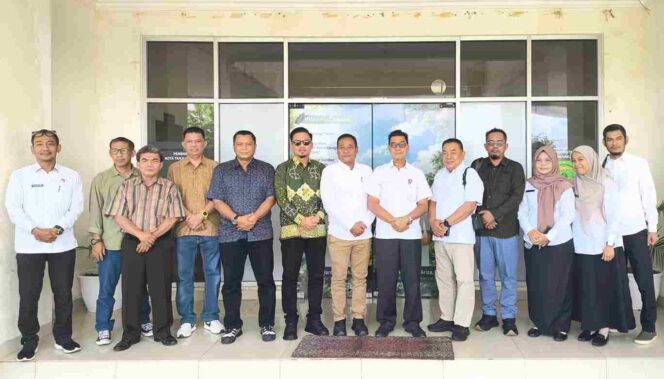 
					Terima Kunjungan Komisi III DPRD Karimun. Ahmad Yani: Berbagi Praktik Baik Bahas Pengelolaan Limbah B3