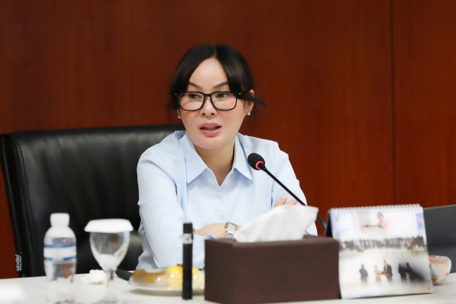 
					Wakil Wali Kota Batam, Li Claudia Chandra, memimpin rapat koordinasi bersama jajaran OPD Pemerintah Kota Batam dan BP Batam di Kantor BP Batam, Kamis (9/7/2026). 