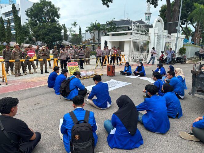 
					PMII Batam Gelar Pawai Hari Anak Nasional, Serahkan Rapor Merah untuk Pemko dan DPRD Kota Batam