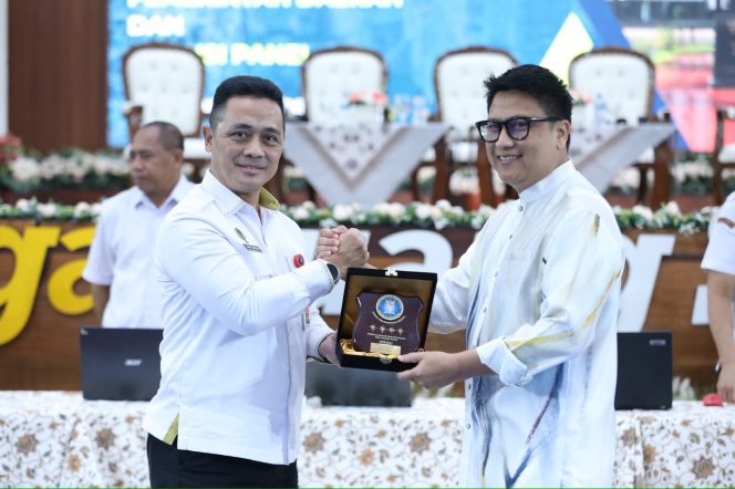 
					Wakil Gubernur Kepri, Nyanyang Haris Pratamura (tengah) menghadiri Konfrensi Nasional Kusta 2026 di Puri Agung Convention Hall, Hotel Grand Sahid Jaya, Jakarta Pusat, Jumat (10/7/2026).