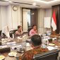 Gubernur Ansar Ahmad didampingi sejumlah Kepala daerah dan Kepala OPD di Kepulauan Riau beraudiensi bersama Menteri KKP Sakti Wahyu Trenggono di Gedung Menara Bahari I, Jakara Pusat, Jumat (10/7/2026)