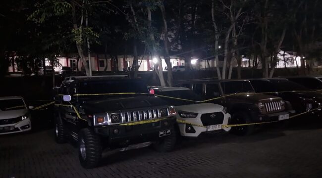 Ket foto: barang bukti beruapa mobil mewah yang berhasil diamankan petugas