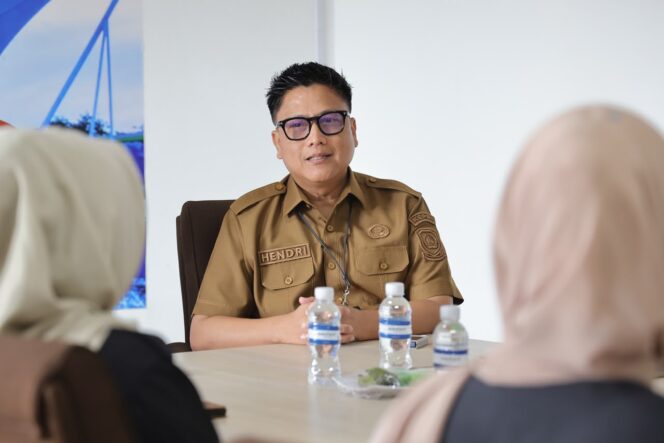 
					PT TUN Medan Batalkan SK 7 Anggota KPID Kepri, Kadis Kominfo: Amar Keputusannya Sedang Dipelajari Biro Hukum