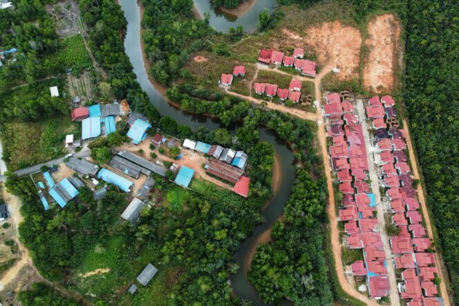
					Kawasan permukiman masyarakat di Kota Tanjungpinang. Pemerintah Provinsi Kepri memperkuat ekosistem perumahan bagi masyarakat berpenghasilan rendah (MBR).