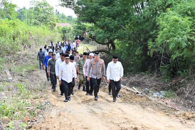 
					Ziarah Makam Raja Pedir, Kapolres Pidie Bersama Forkopimda Kenang Sejarah di Hari Jadi Pidie ke-515