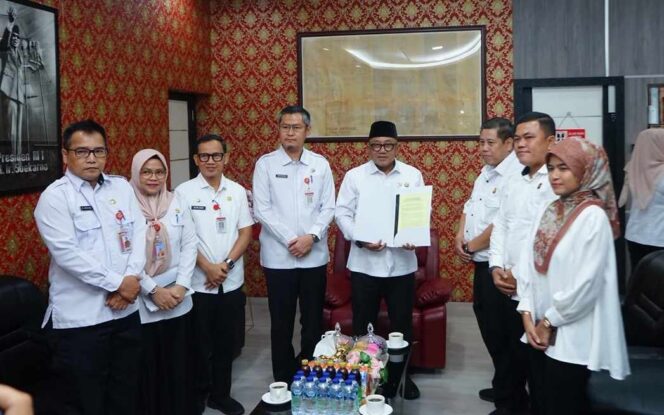 
					Penyesuaian Ketentuan Pidana Perda, Wako Lis Terima Legal Opinion dari Kejari Tanjungpinang