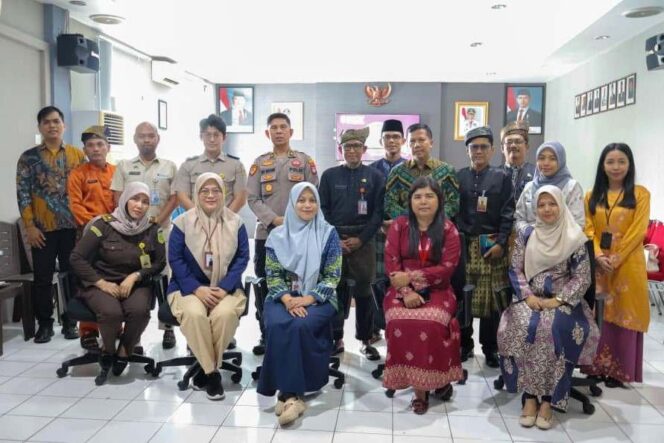 
					Tingkatkan Kualitas Layanan, DPMPTSP Gelar Monev Triwulan III Bersama Satker MPP
