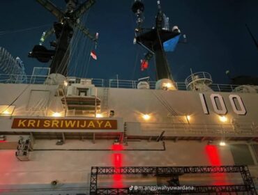 Kapal Induk ITS Giuseppe Garibaldi-551 Kini Bertuliskan KRI Sriwijaya Nomor Lambung 100.